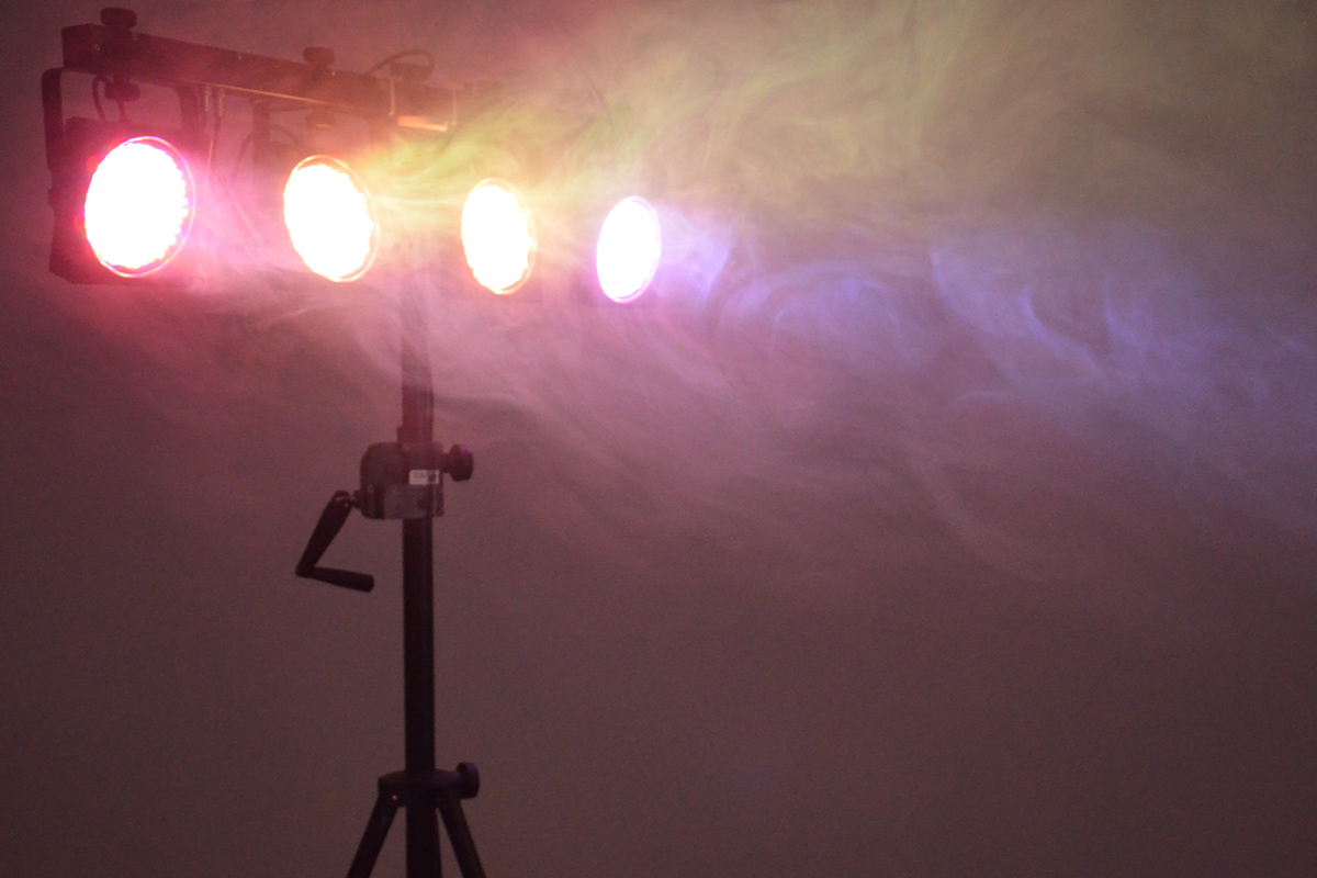 mit der LED KLS 200 Lichtorgel, erstrahlt Ihre Tanzfläche in vielen schönen Farben